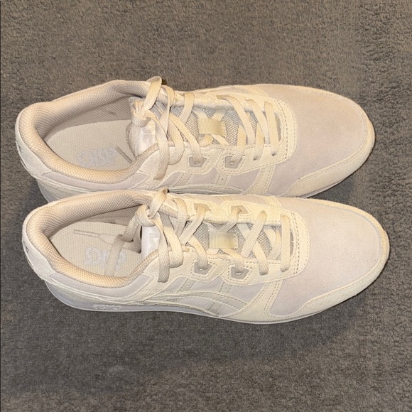 ASICS Men’s Cream Sneakers - Picture 4 of 5